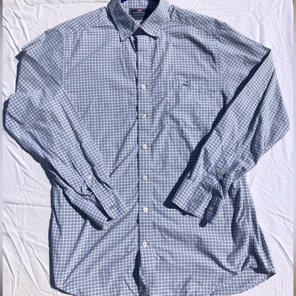 Vineyard Vines Men’s Medium Quick Dry Button Down Shirt